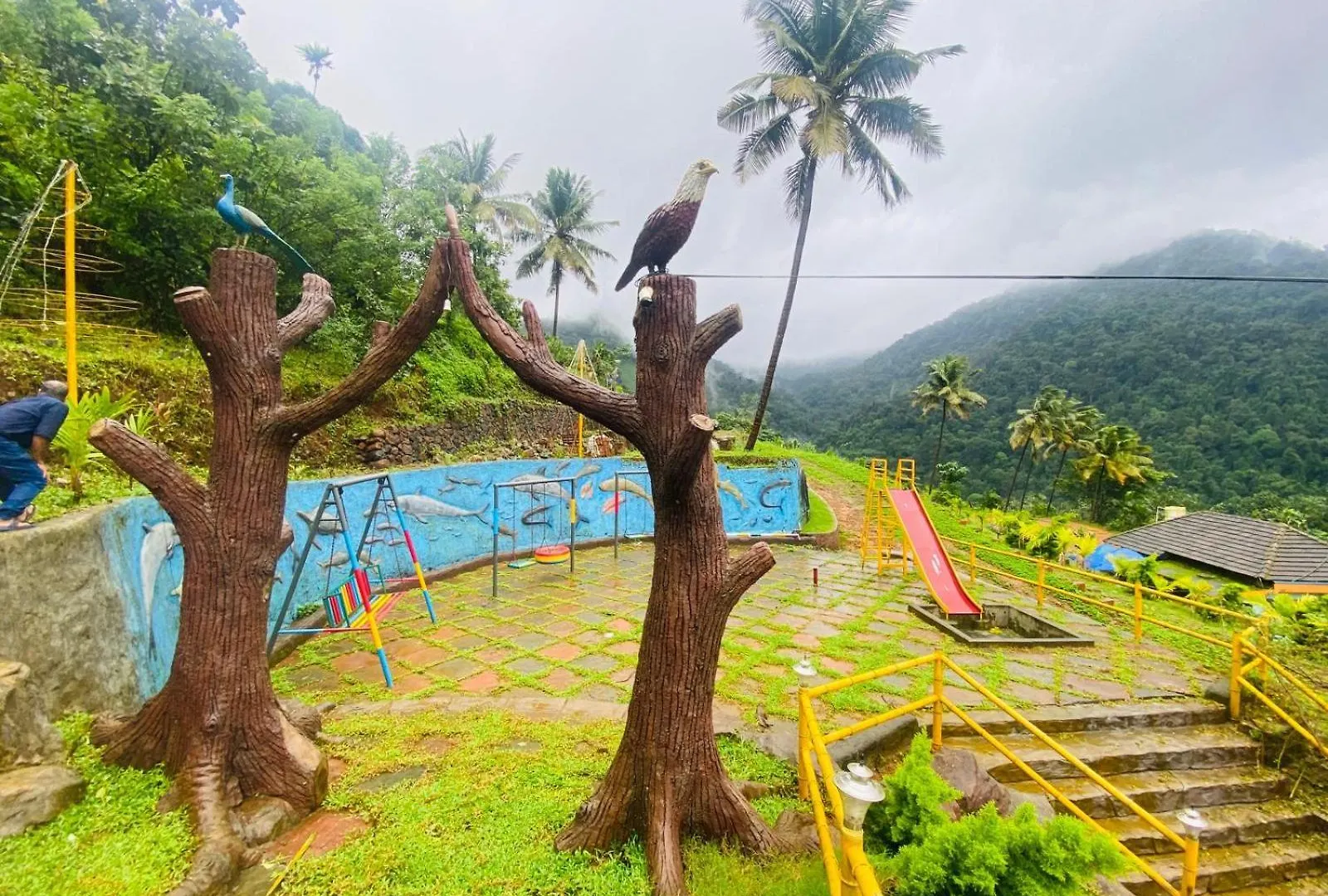 Peak Paradise Resort Paithalmala India