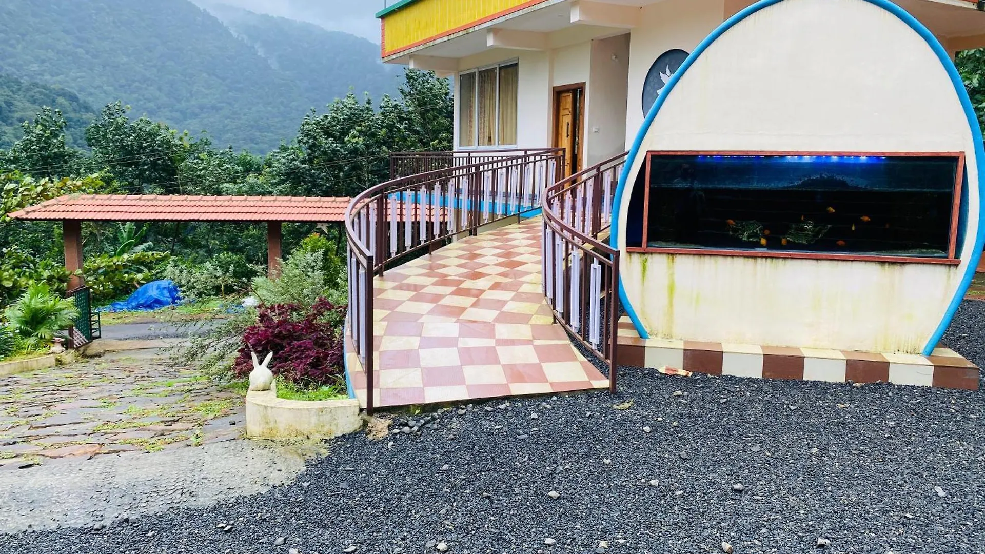Peak Paradise Resort Paithalmala India